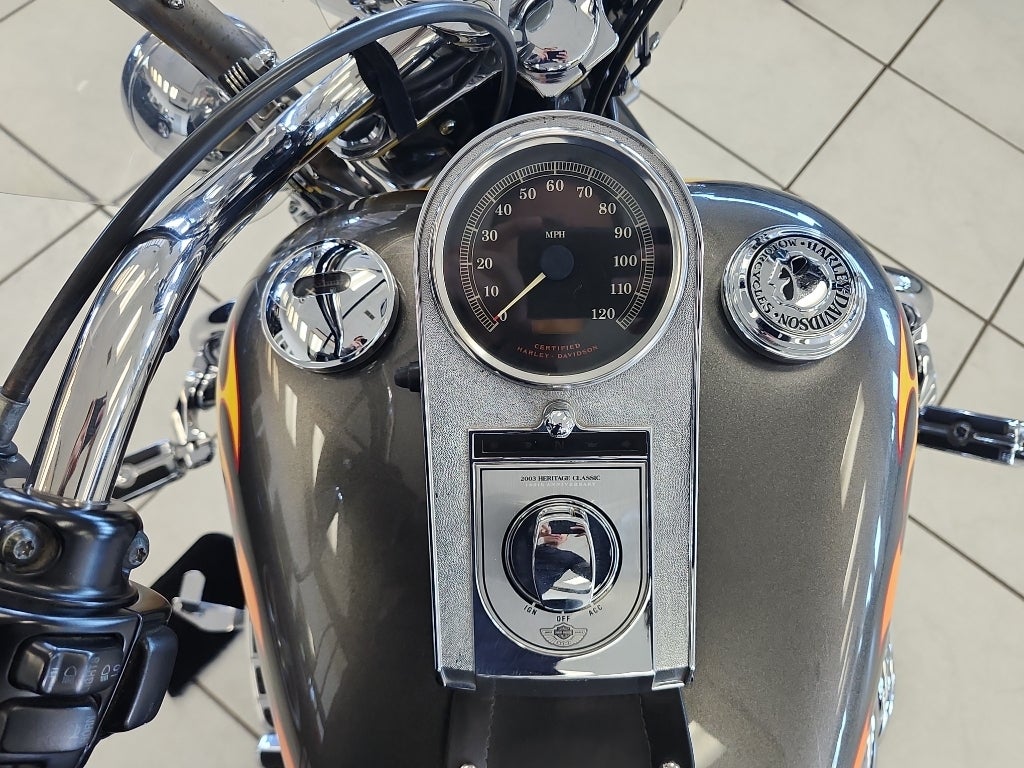 2003 Harley-Davidson FLSTCI Base