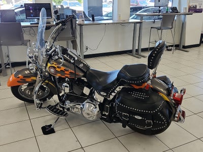 2003 Harley-Davidson FLSTCI Base
