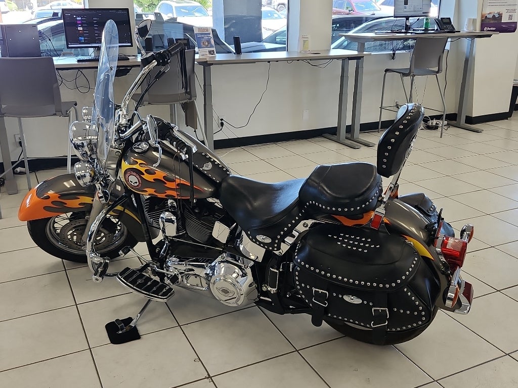 2003 Harley-Davidson FLSTCI Base