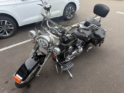 2003 Harley-Davidson FLSTCI Base