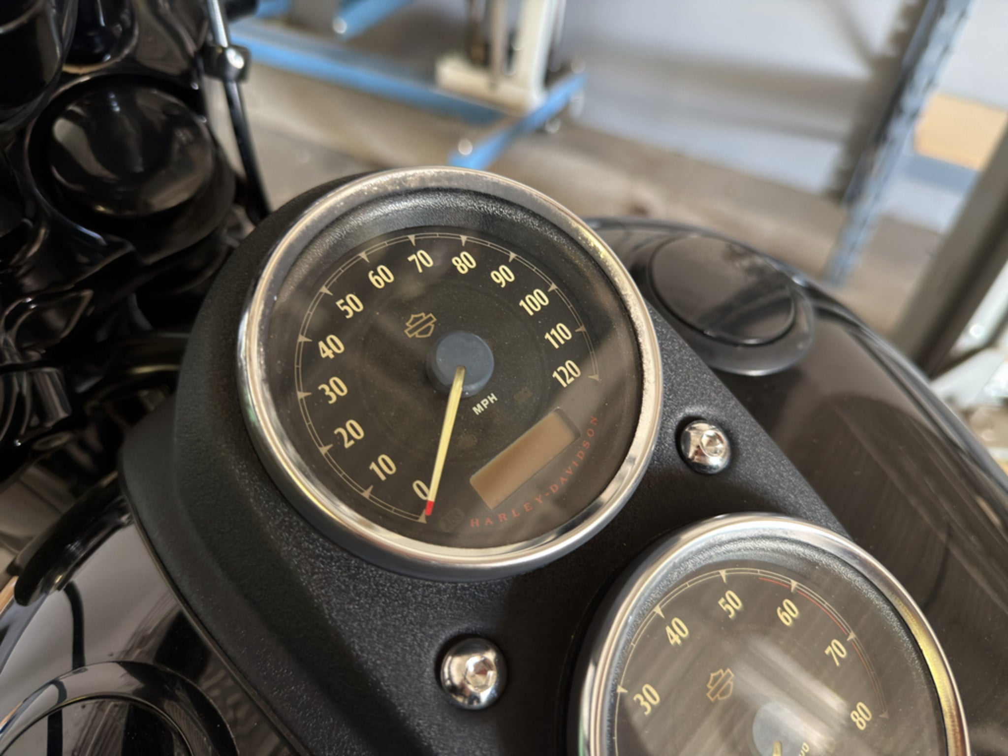 2017 Harley-Davidson FXDLS Base