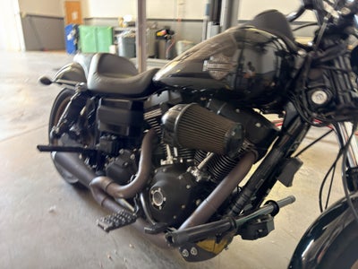 2017 Harley-Davidson FXDLS Base