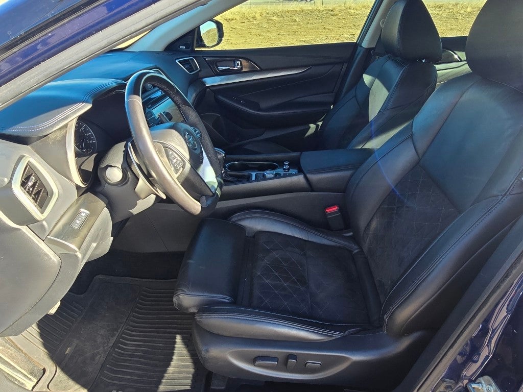 2017 Nissan Maxima SR