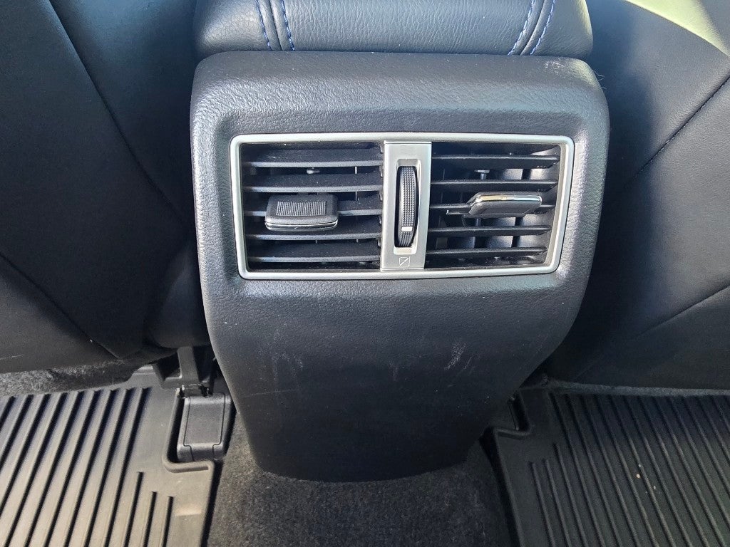 2017 Nissan Maxima SR