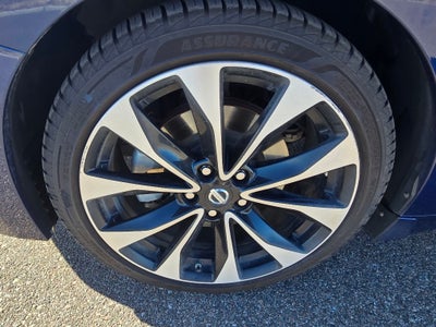 2017 Nissan Maxima SR