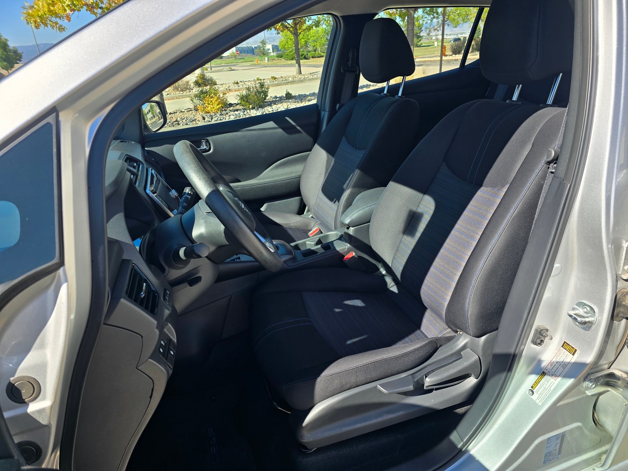 2025 Nissan LEAF S