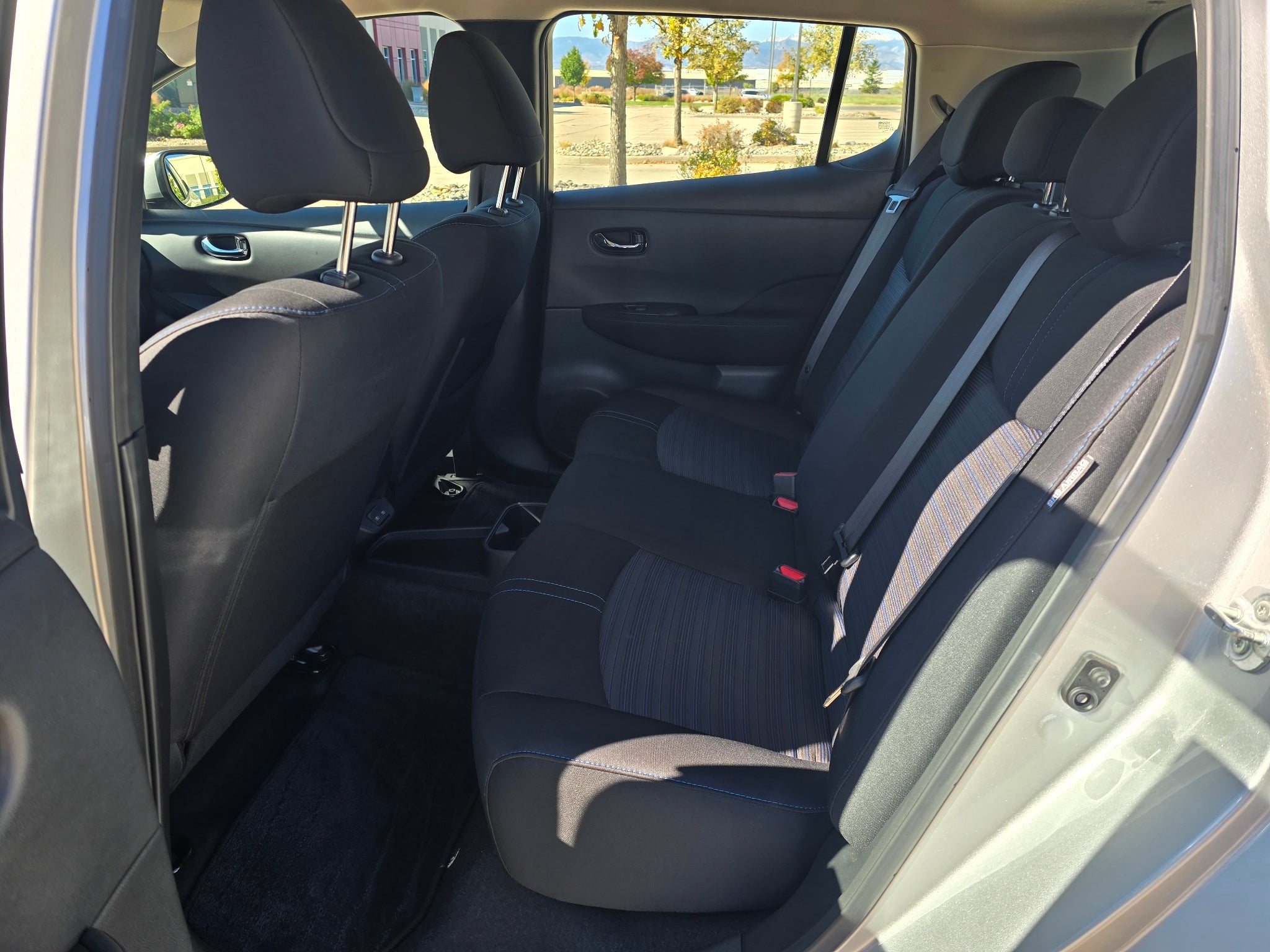 2025 Nissan LEAF S