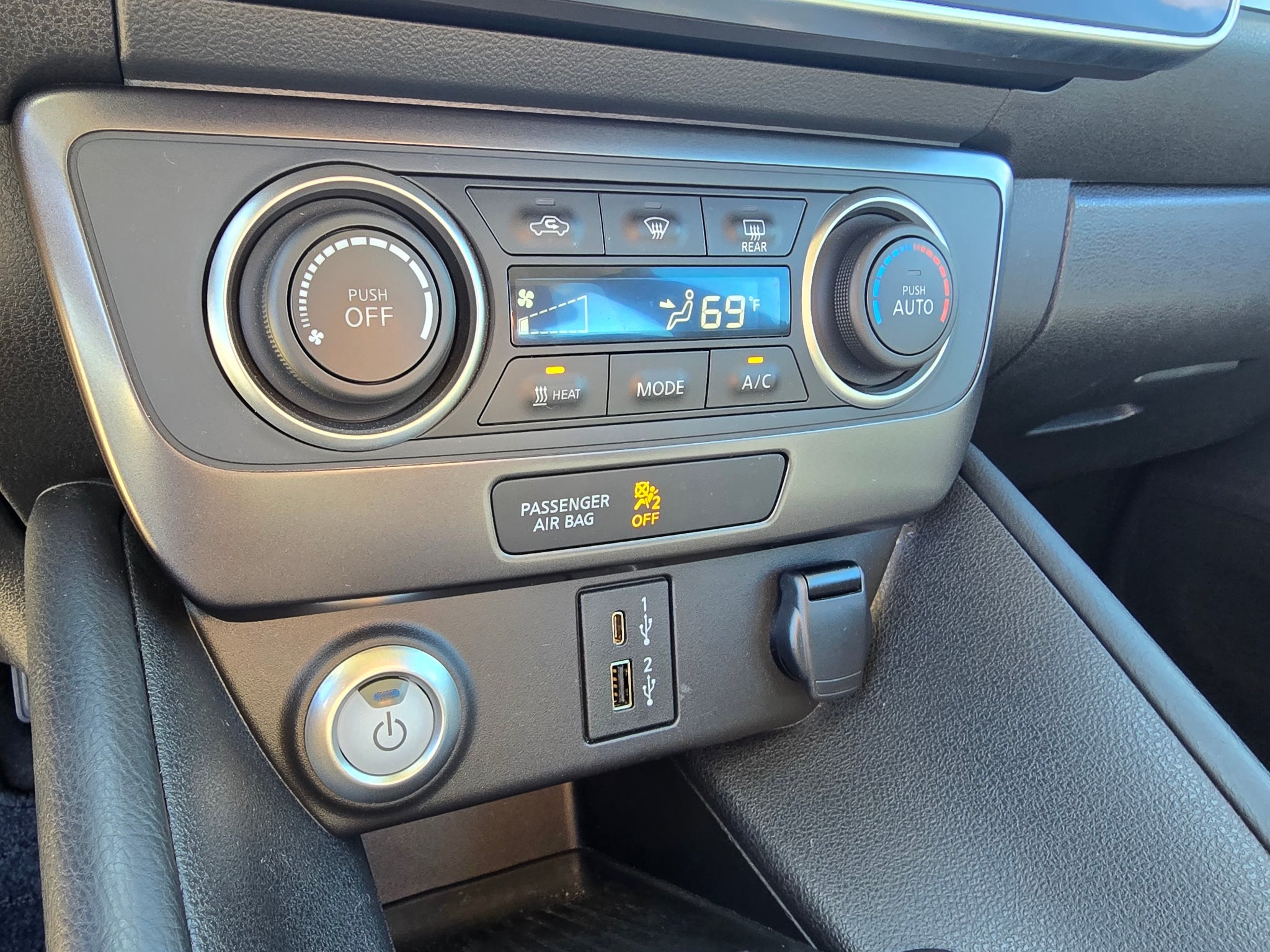 2025 Nissan LEAF S