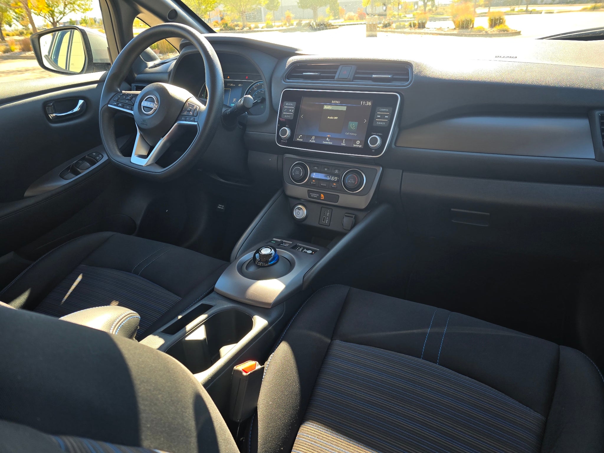 2025 Nissan LEAF S