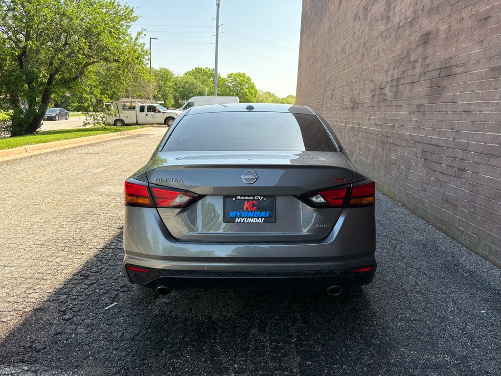 2025 Nissan Altima SR