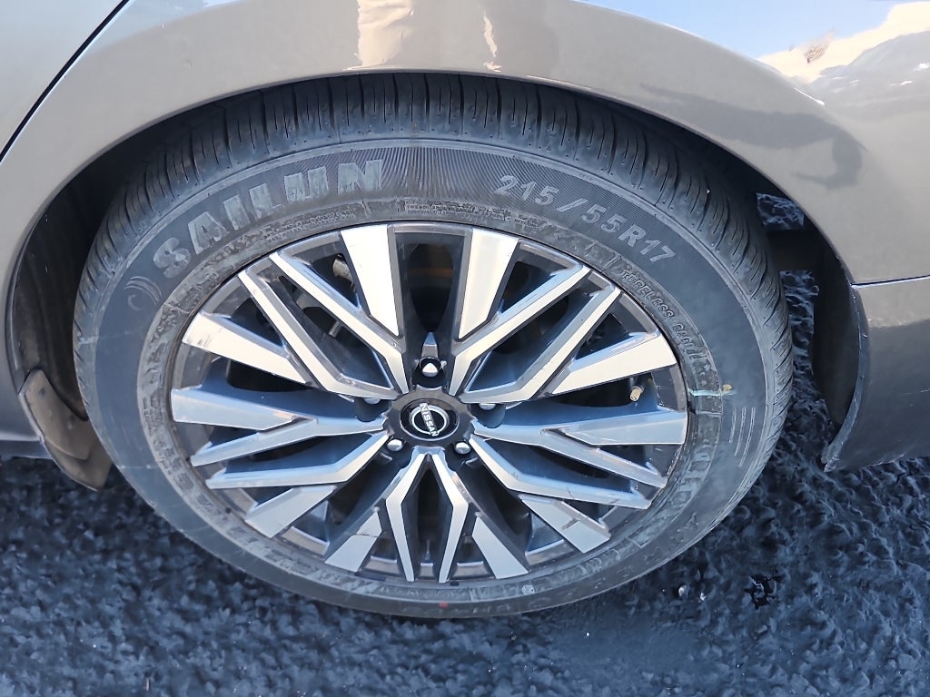 2024 Nissan Altima 2.5 SV