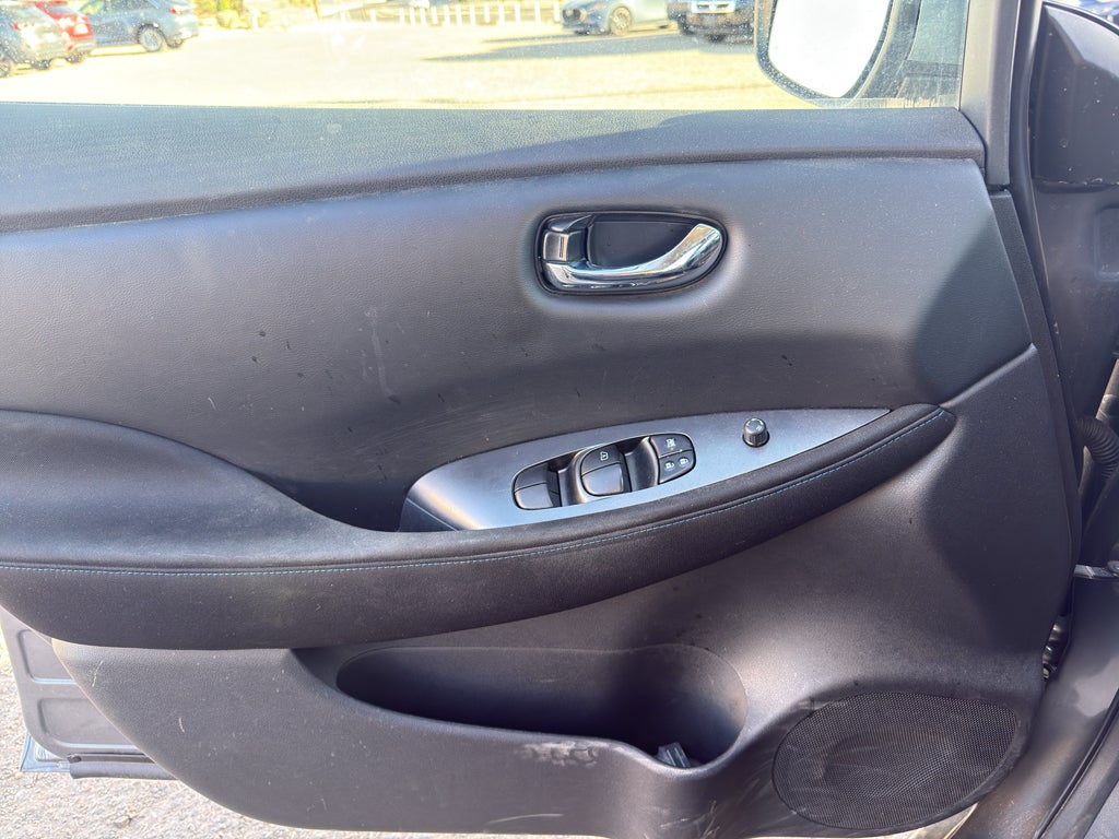 2021 Nissan LEAF S PLUS