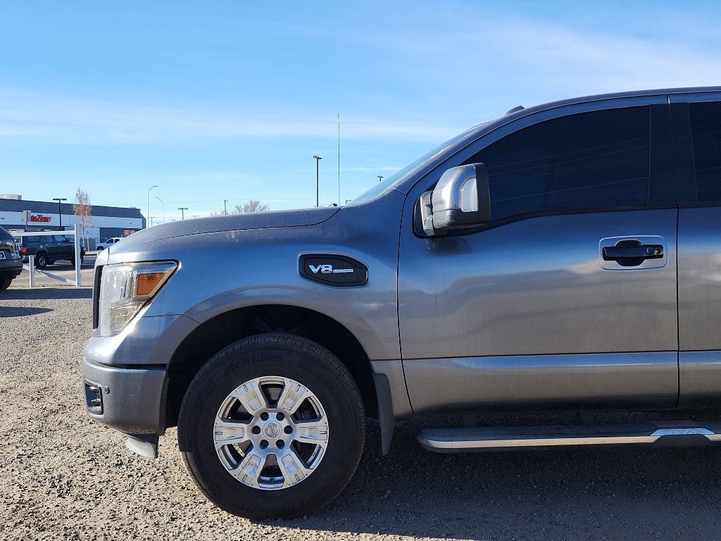 2017 Nissan Titan SV