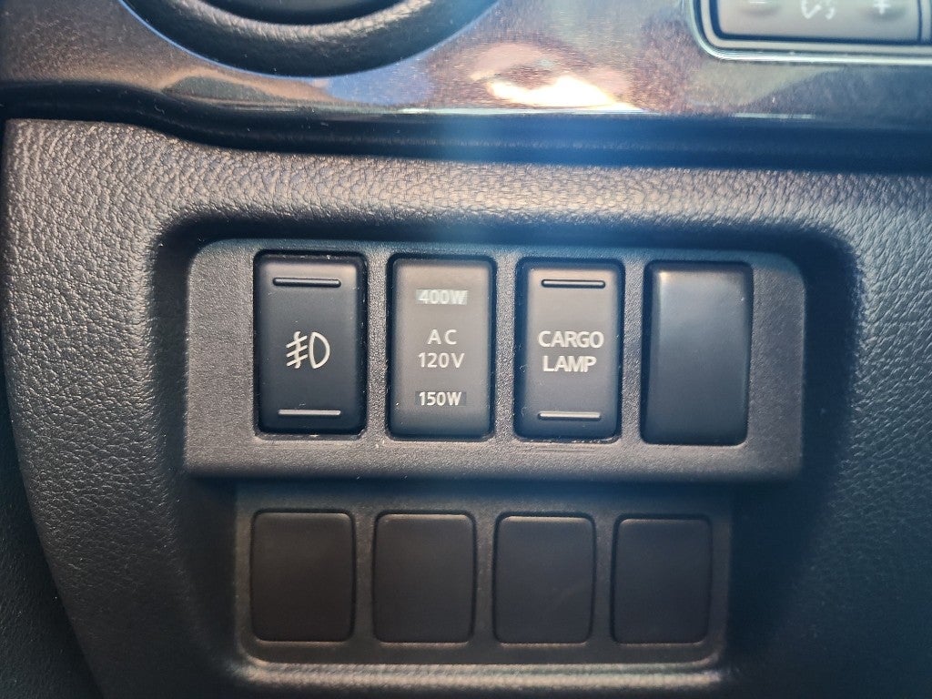 2017 Nissan Titan SV