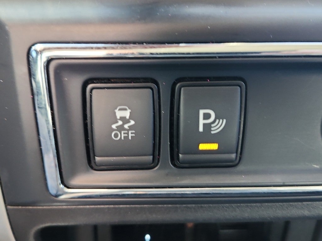 2017 Nissan Titan SV