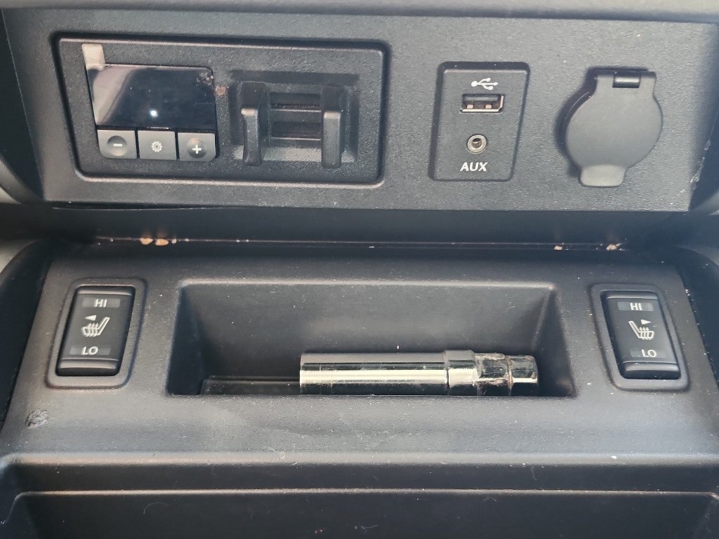 2017 Nissan Titan SV