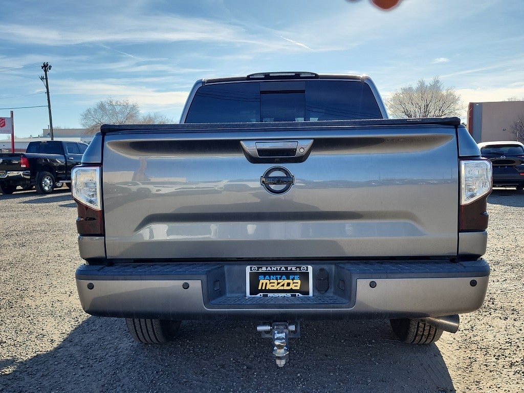 2017 Nissan Titan SV