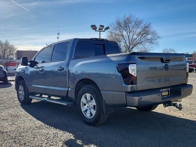2017 Nissan Titan SV