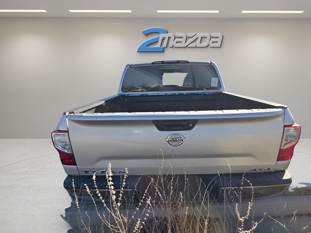 2018 Nissan Titan SV