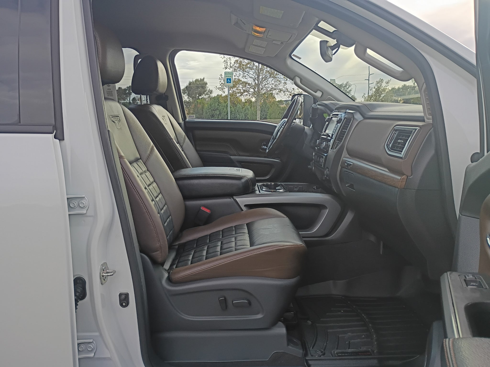 2017 Nissan Titan XD Platinum Reserve