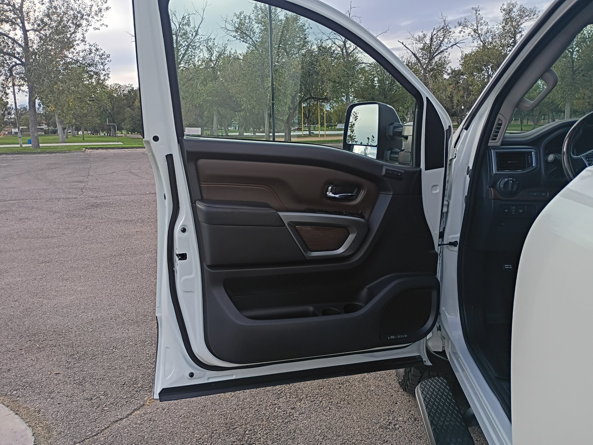 2017 Nissan Titan XD Platinum Reserve
