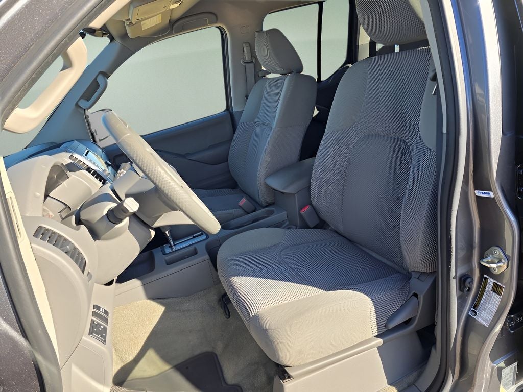 2017 Nissan Frontier SV V6