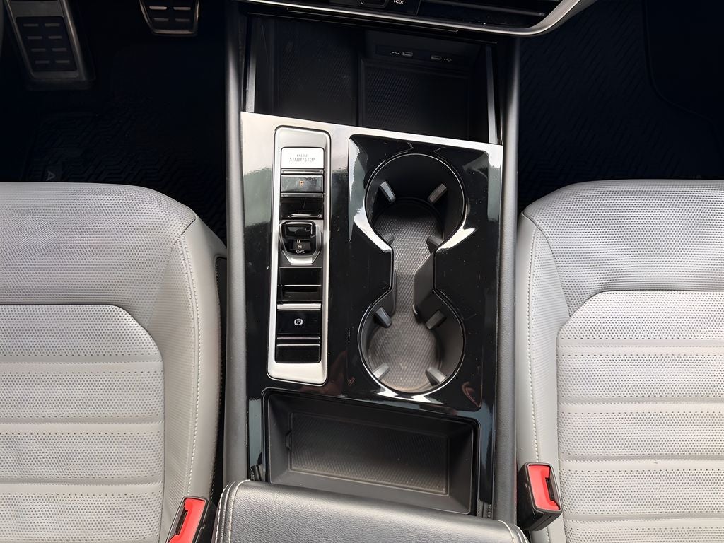 2024 Volkswagen Atlas Cross Sport 2.0T SEL R-Line