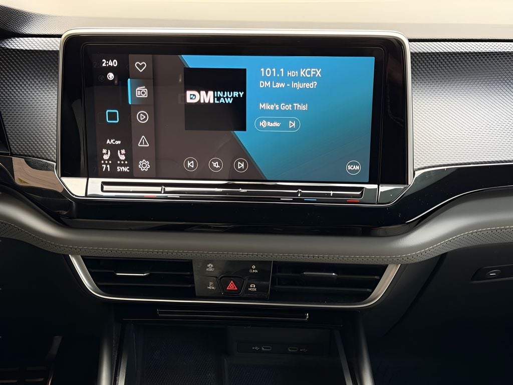 2024 Volkswagen Atlas Cross Sport 2.0T SEL R-Line