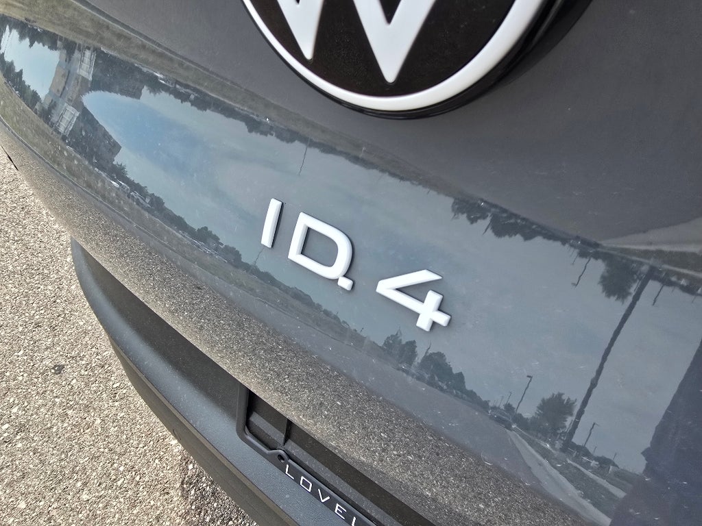 2023 Volkswagen ID.4 Pro