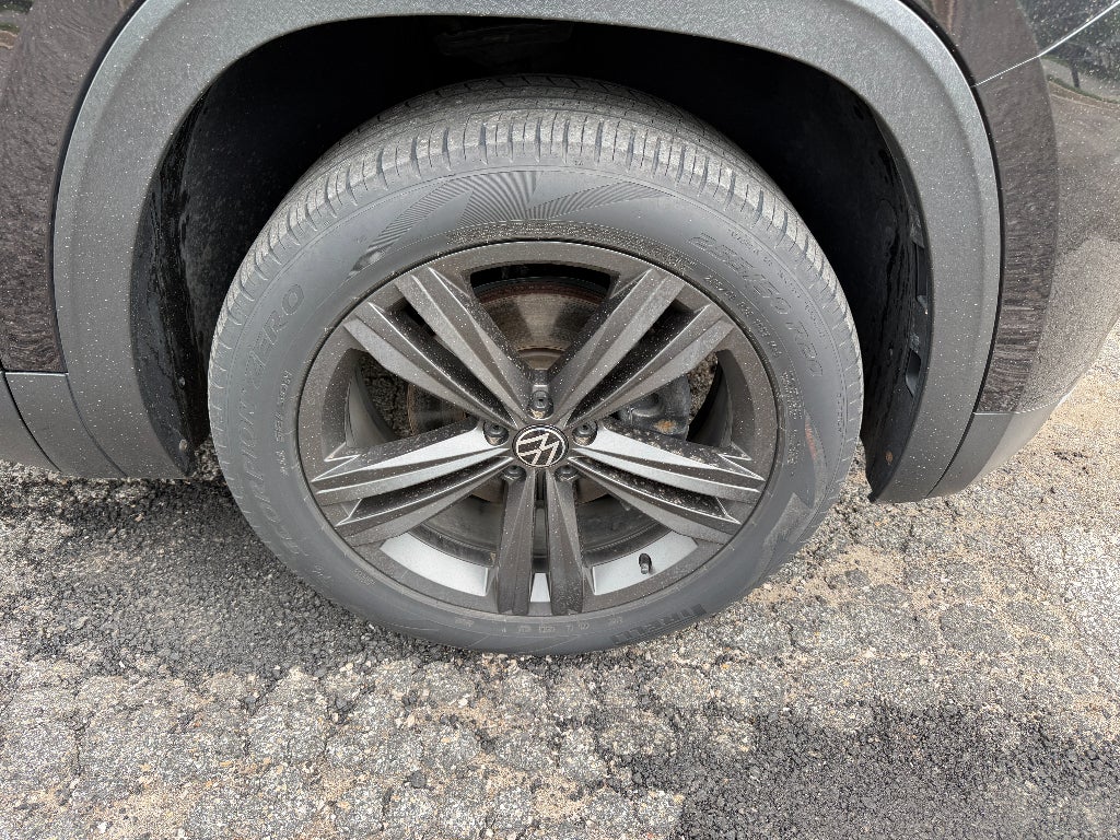 2022 Volkswagen Atlas Cross Sport 2.0T SE
