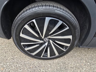 2024 Volkswagen ID.4 Pro