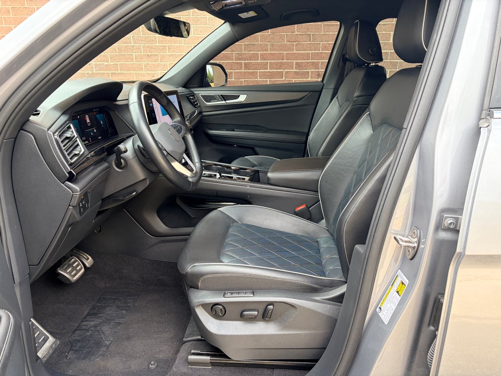 2024 Volkswagen Atlas Cross Sport 2.0T SEL Premium R-Line