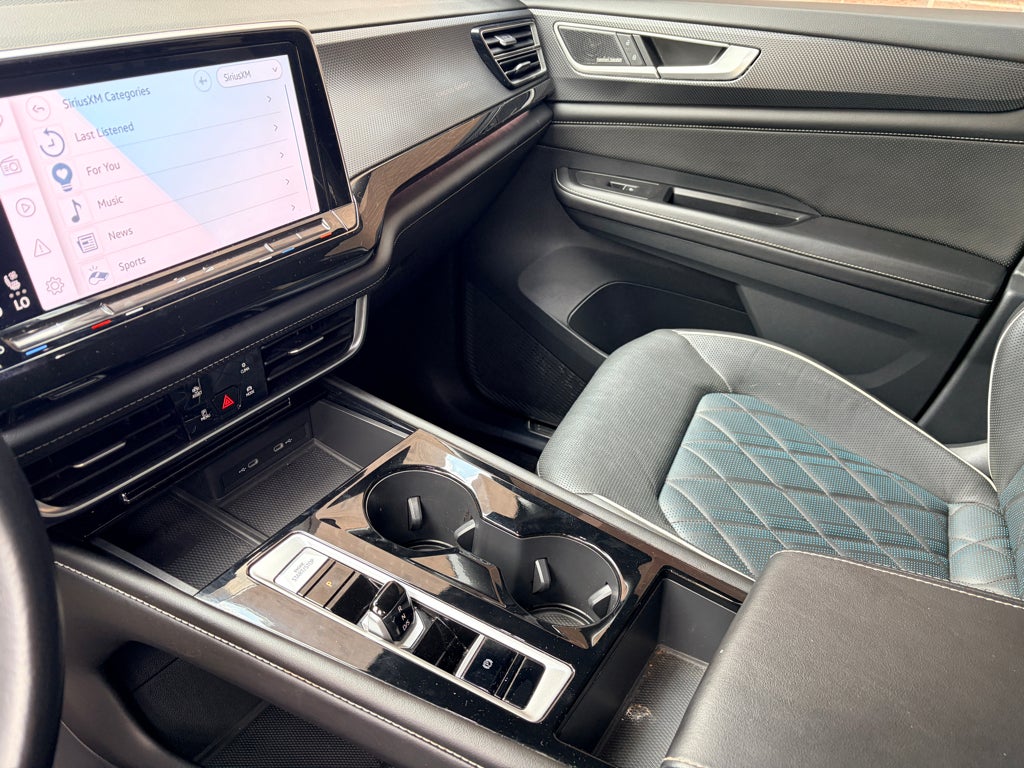 2024 Volkswagen Atlas Cross Sport 2.0T SEL Premium R-Line