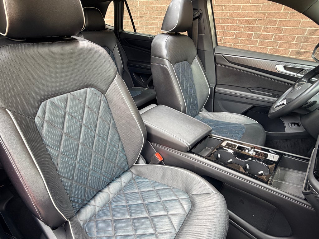 2024 Volkswagen Atlas Cross Sport 2.0T SEL Premium R-Line