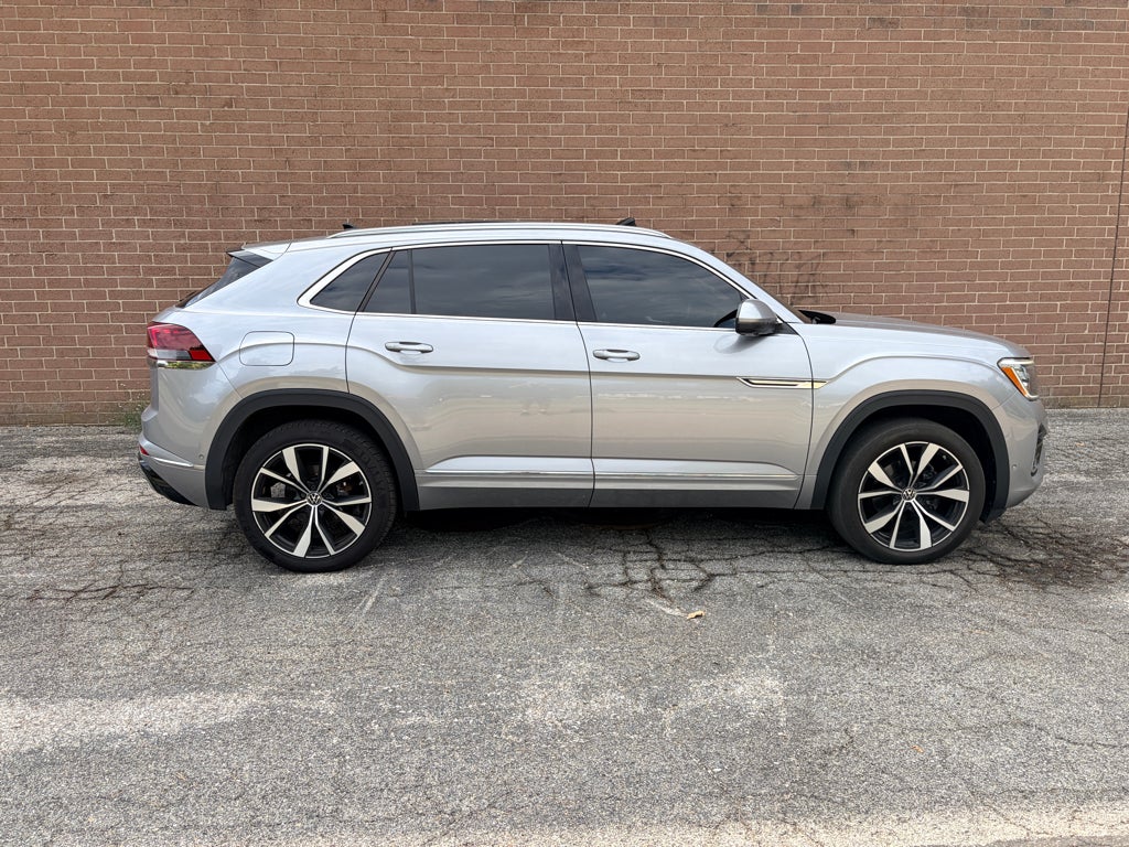 2024 Volkswagen Atlas Cross Sport 2.0T SEL Premium R-Line