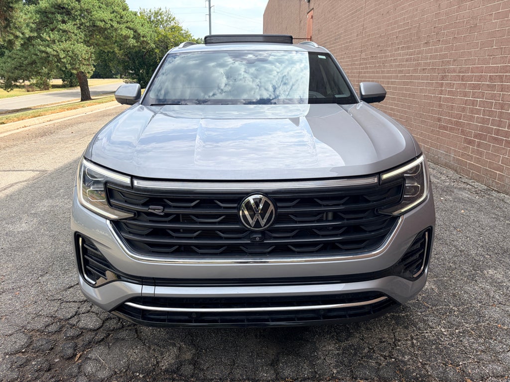 2024 Volkswagen Atlas Cross Sport 2.0T SEL Premium R-Line
