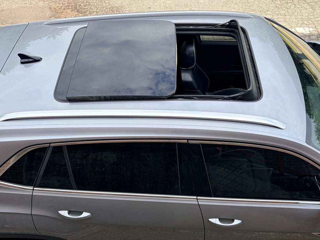 2024 Volkswagen Atlas Cross Sport 2.0T SEL Premium R-Line