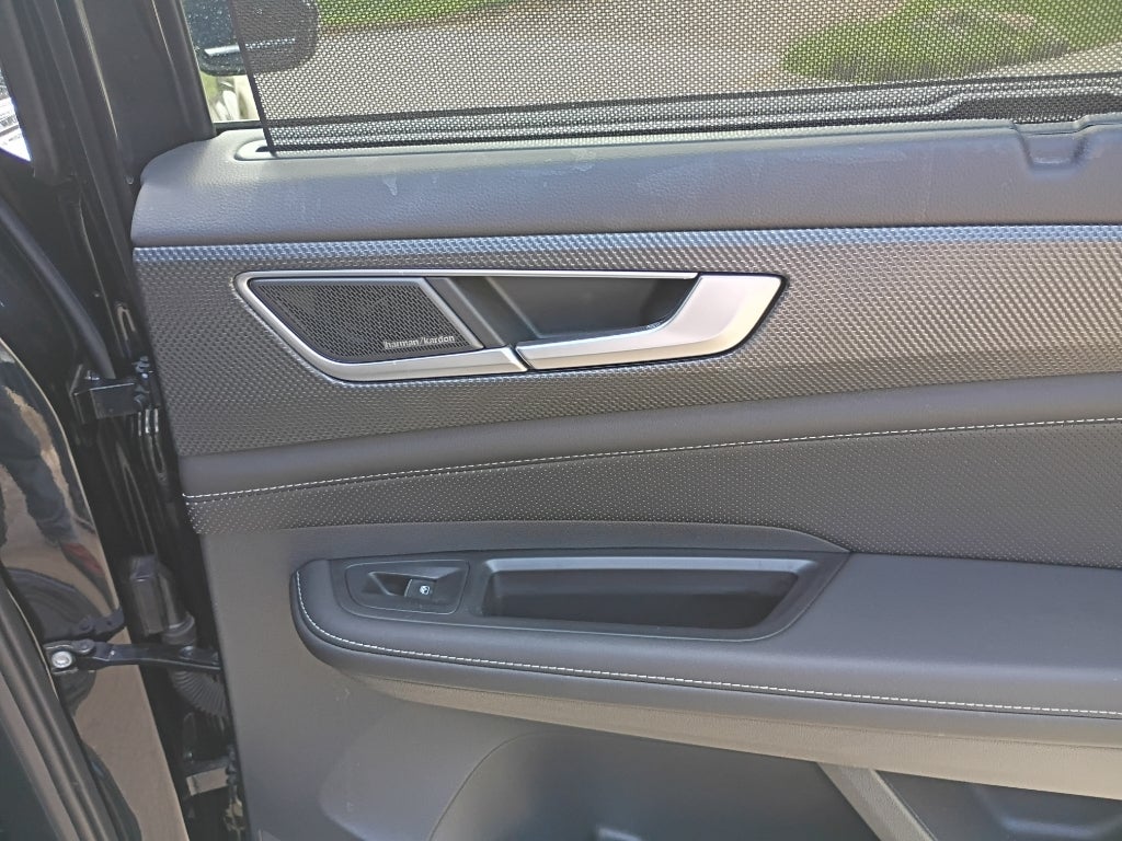 2025 Volkswagen Atlas Cross Sport 2.0T SEL Premium R-Line