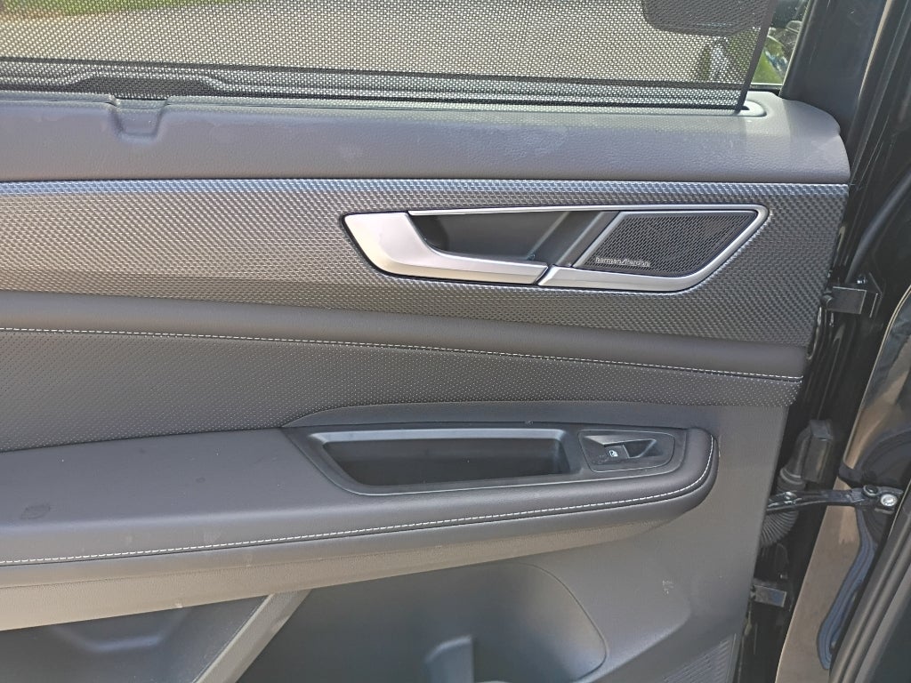2025 Volkswagen Atlas Cross Sport 2.0T SEL Premium R-Line