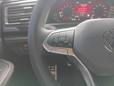 2025 Volkswagen Atlas Cross Sport 2.0T SEL Premium R-Line