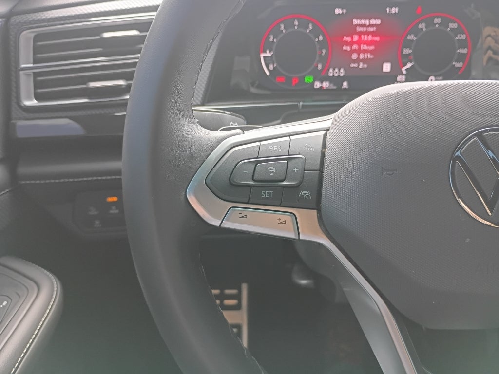 2025 Volkswagen Atlas Cross Sport 2.0T SEL Premium R-Line