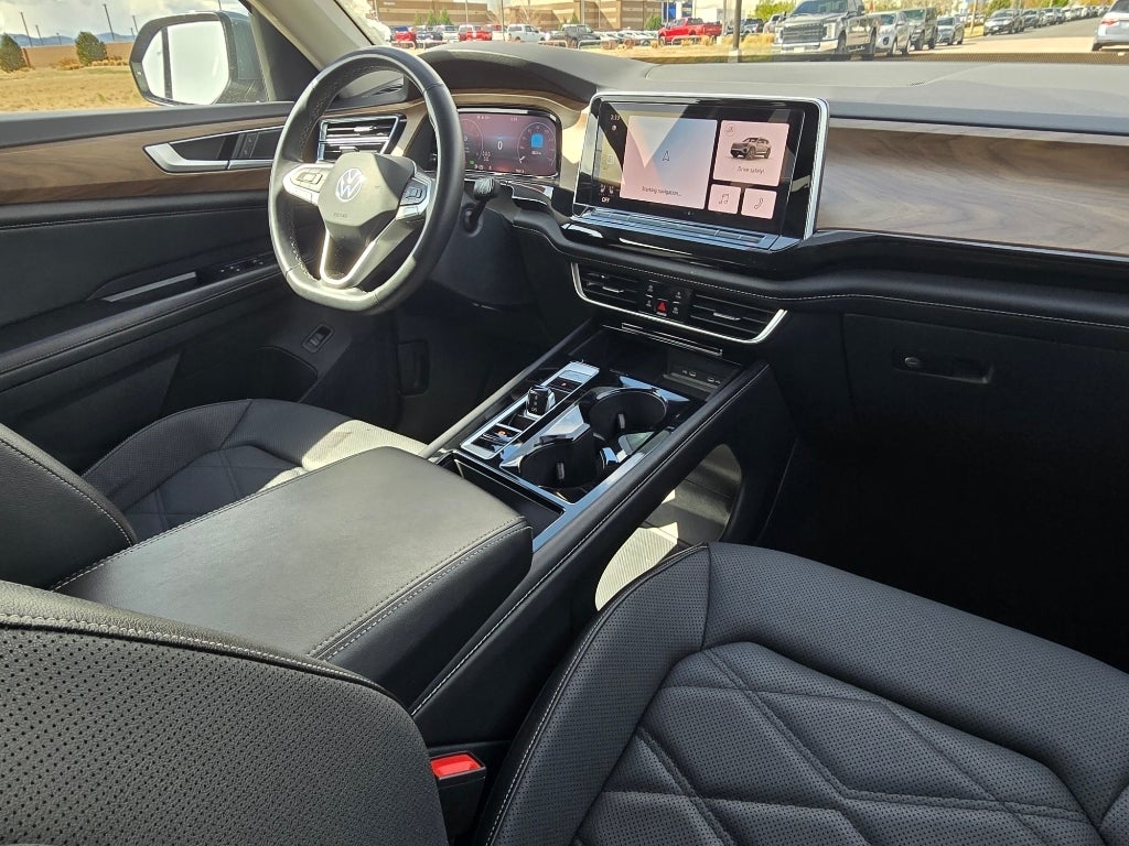 2024 Volkswagen Atlas 2.0T SE w/Technology