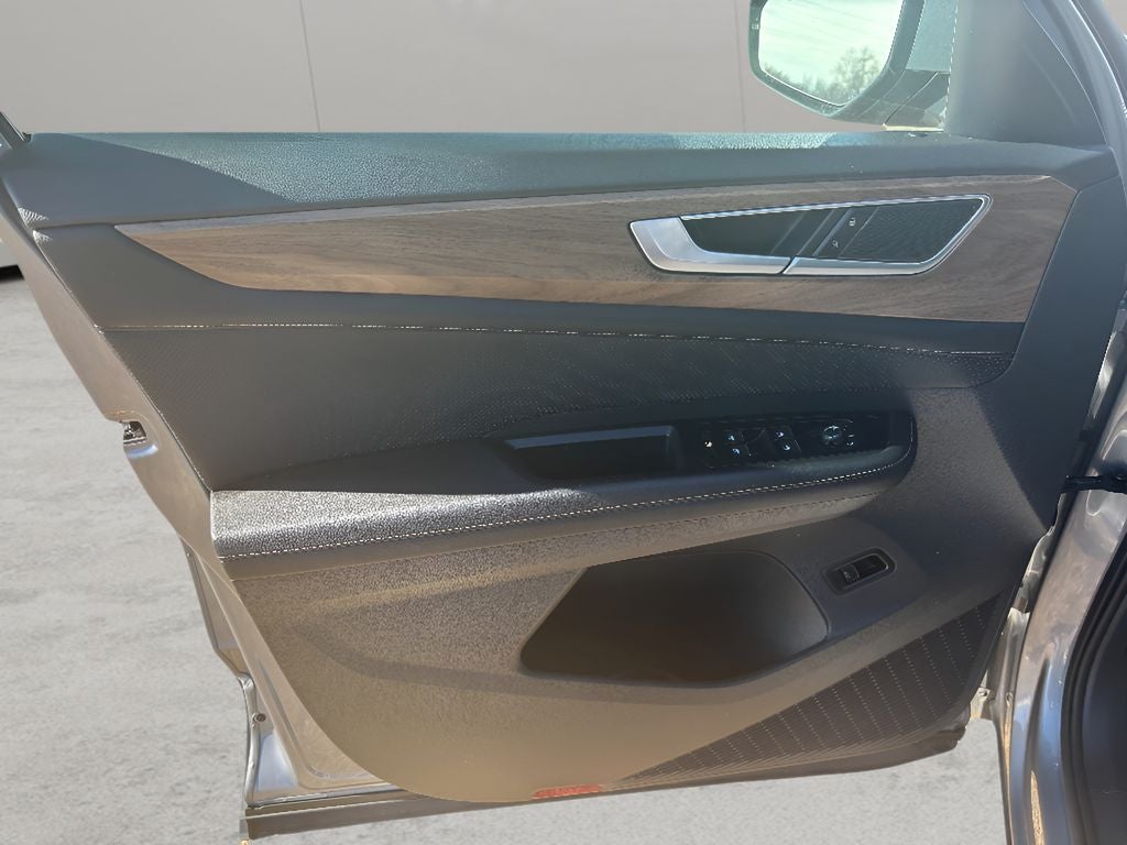 2025 Volkswagen Atlas SE w/Technology 4Motion