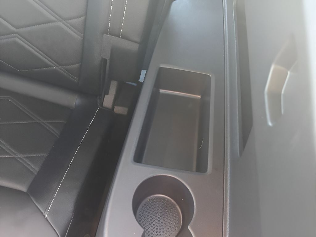 2025 Volkswagen Atlas SE w/Technology 4Motion