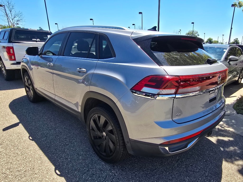 2024 Volkswagen Atlas Cross Sport 2.0T SE w/Technology