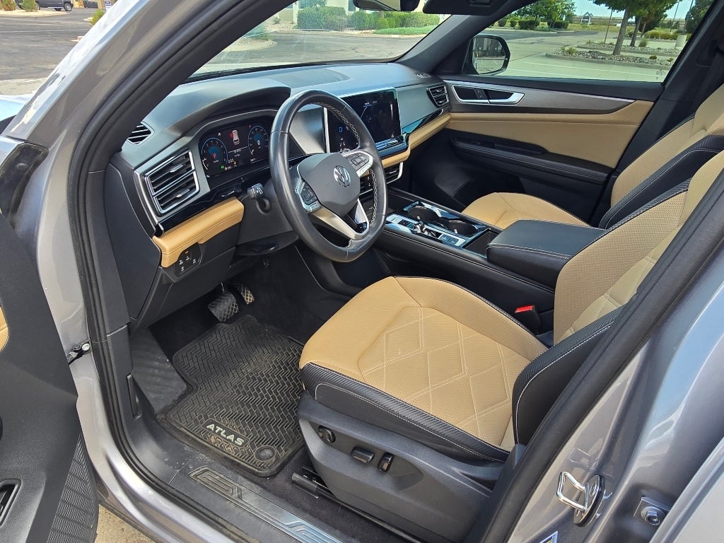 2024 Volkswagen Atlas Cross Sport 2.0T SE w/Technology
