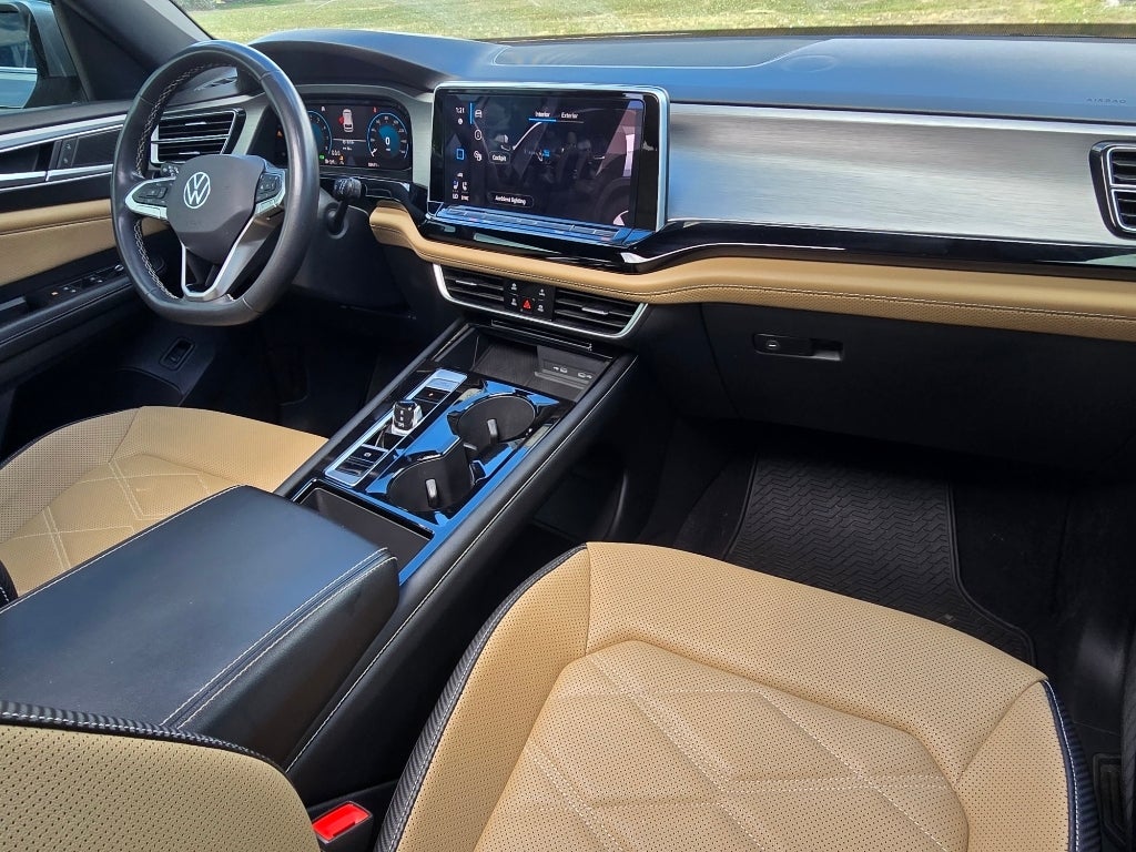 2024 Volkswagen Atlas Cross Sport 2.0T SE w/Technology