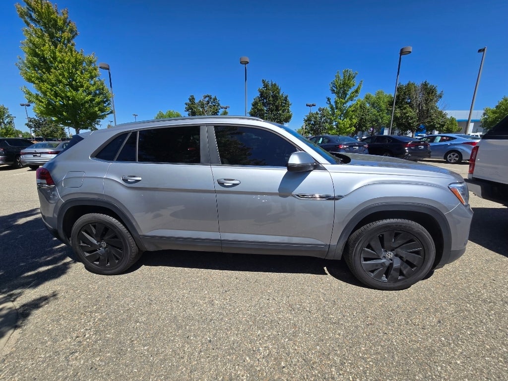 2024 Volkswagen Atlas Cross Sport 2.0T SE w/Technology