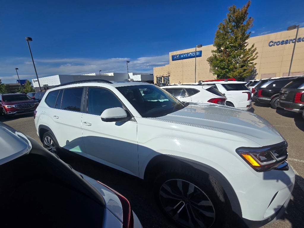 2022 Volkswagen Atlas 3.6L V6 SE w/Technology