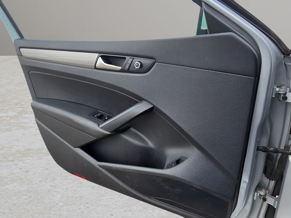 2015 Volkswagen Passat 1.8T Wolfsburg Ed